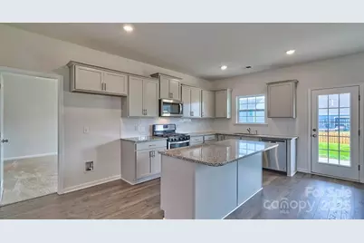 132 Queen Valley Way, Waynesville, NC 28786 - Photo 6