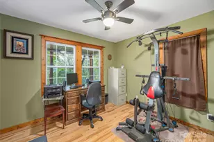 27 Little Roundtop Rd, Clyde, NC 28721 - Photo 14