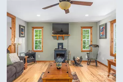 27 Little Roundtop Road, Clyde, NC 28721 - Photo 8