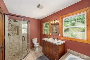 27 Little Roundtop Rd, Clyde, NC 28721 - Photo 20