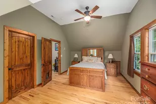 27 Little Roundtop Rd, Clyde, NC 28721 - Photo 18