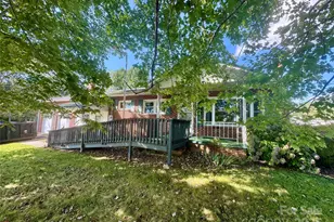 22 Madrid Ln, Hendersonville, NC 28792 - Photo 4