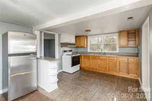 22 Madrid Ln, Hendersonville, NC 28792 - Photo 18