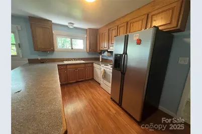 22 Madrid Lane, Hendersonville, NC 28792 - Photo 6