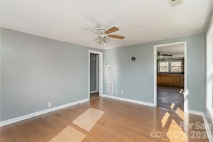 22 Madrid Ln, Hendersonville, NC 28792 - Photo 18
