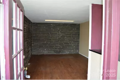 120 S Tradd Street, Statesville, NC 28677 - Photo 2