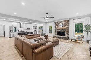 207 Windsor Greene Dr, Monroe, NC 28110 - Photo 10