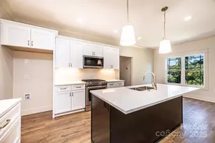 2115 6th St NW, Hickory, NC 28601 - Photo 16