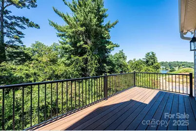 2115 6th Street NW, Hickory, NC 28601 - Photo 46