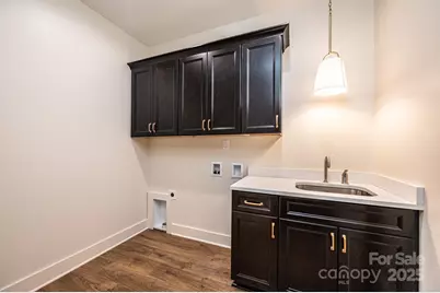 2115 6th Street NW, Hickory, NC 28601 - Photo 32