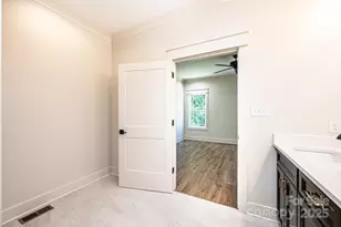 2115 6th St NW, Hickory, NC 28601 - Photo 30