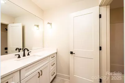 2115 6th Street NW, Hickory, NC 28601 - Photo 38