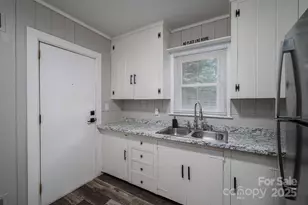 315 E 4th Ave, Gastonia, NC 28054 - Photo 14