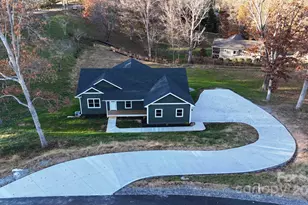 33 Gracie Rose St, Clyde, NC 28721 - Photo 32