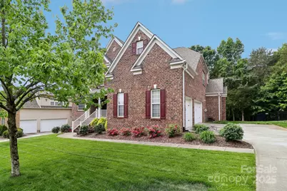 9034 Kensington Forest Drive, Harrisburg, NC 28075 - Photo 2