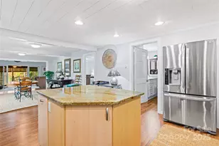 3733 Fox Valley Rd, Charlotte, NC 28278 - Photo 12