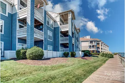 18673 Vineyard Point Lane, Cornelius, NC 28031 - Photo 2