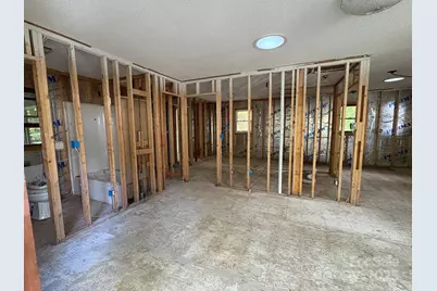 254 River Road, Newland, NC 28657 - Photo 4