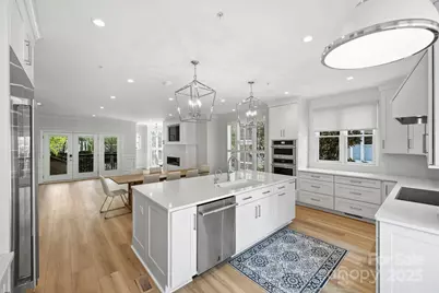 321 W 7th Street, Charlotte, NC 28202 - Photo 12