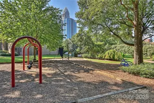 321 W 7th St, Charlotte, NC 28202 - Photo 48