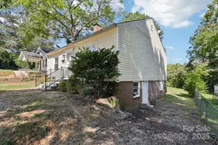 626 E 4th Ave, Gastonia, NC 28054 - Photo 8