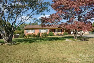 2415 Heavner Rd, Lincolnton, NC 28092 - Photo 1