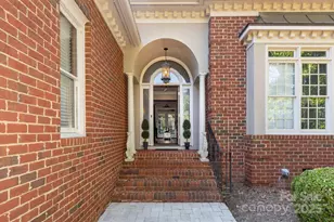 8731 Oakthorpe Dr, Charlotte, NC 28277 - Photo 4