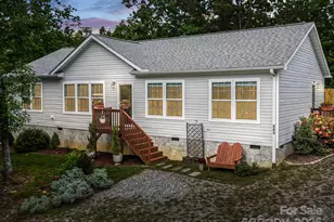 343 E Marshall Ridge Rd, Hendersonville, NC 28792 - Photo 2