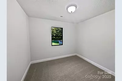 215 J Robinson Parkway, Kings Mountain, NC 28086 - Photo 10