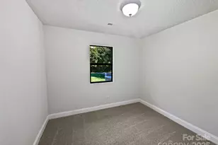 215 J Robinson Pkwy, Kings Mountain, NC 28086 - Photo 10