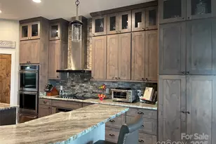 700 Bear Cliff Dr, Nebo, NC 28761 - Photo 16