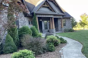 700 Bear Cliff Dr, Nebo, NC 28761 - Photo 4