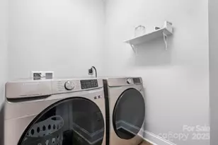 402 2nd St SW, Hickory, NC 28602 - Photo 20