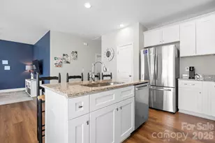 402 2nd St SW, Hickory, NC 28602 - Photo 4