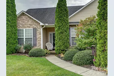 19 Pamlico Road, Fletcher, NC 28732 - Photo 2