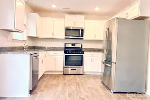 219 Berrybeth Cir, China Grove, NC 28023 - Photo 2