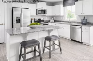 302 Maggys Wy, Pageland, SC 29728 - Photo 2