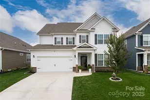 101 Fox Cove Rd, Hendersonville, NC 28792 - Photo 2