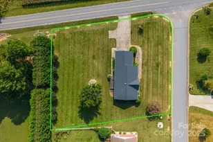 5136 Olde School Dr, Hickory, NC 28602 - Photo 4