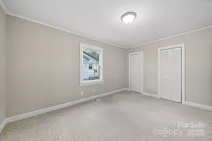 304 S Vine St, Gastonia, NC 28052 - Photo 16