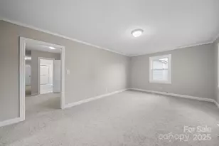 304 S Vine St, Gastonia, NC 28052 - Photo 6