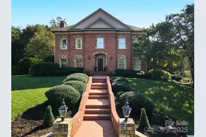 3630 8th Street Place NW, Hickory, NC 28601 - Photo 2