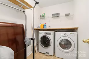 13834 Riding Hill Ave, Charlotte, NC 28213 - Photo 32