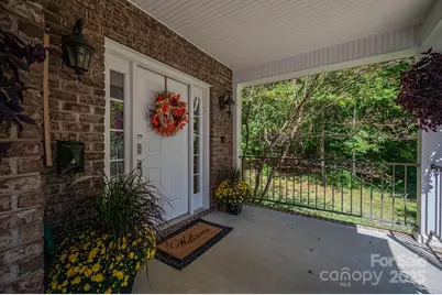 741 Sunridge Drive, Lincolnton, NC 28092 - Photo 2