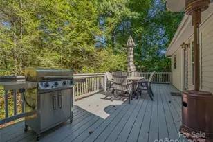 15 Wexford Dr, Hendersonville, NC 28791 - Photo 8
