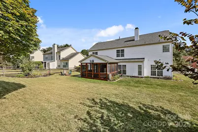 7924 Fairmeadows Drive, Charlotte, NC 28269 - Photo 4