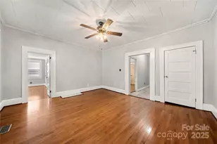 215 W D St, Newton, NC 28658 - Photo 10