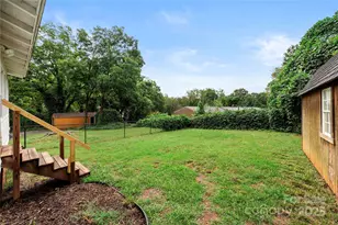 215 W D St, Newton, NC 28658 - Photo 44