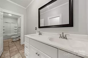 215 W D St, Newton, NC 28658 - Photo 30