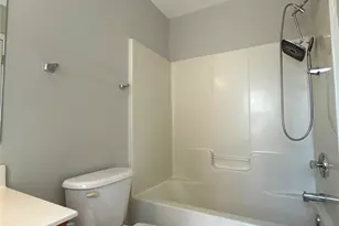 14446 O'Casey Ln, Charlotte, NC 28213 - Photo 10